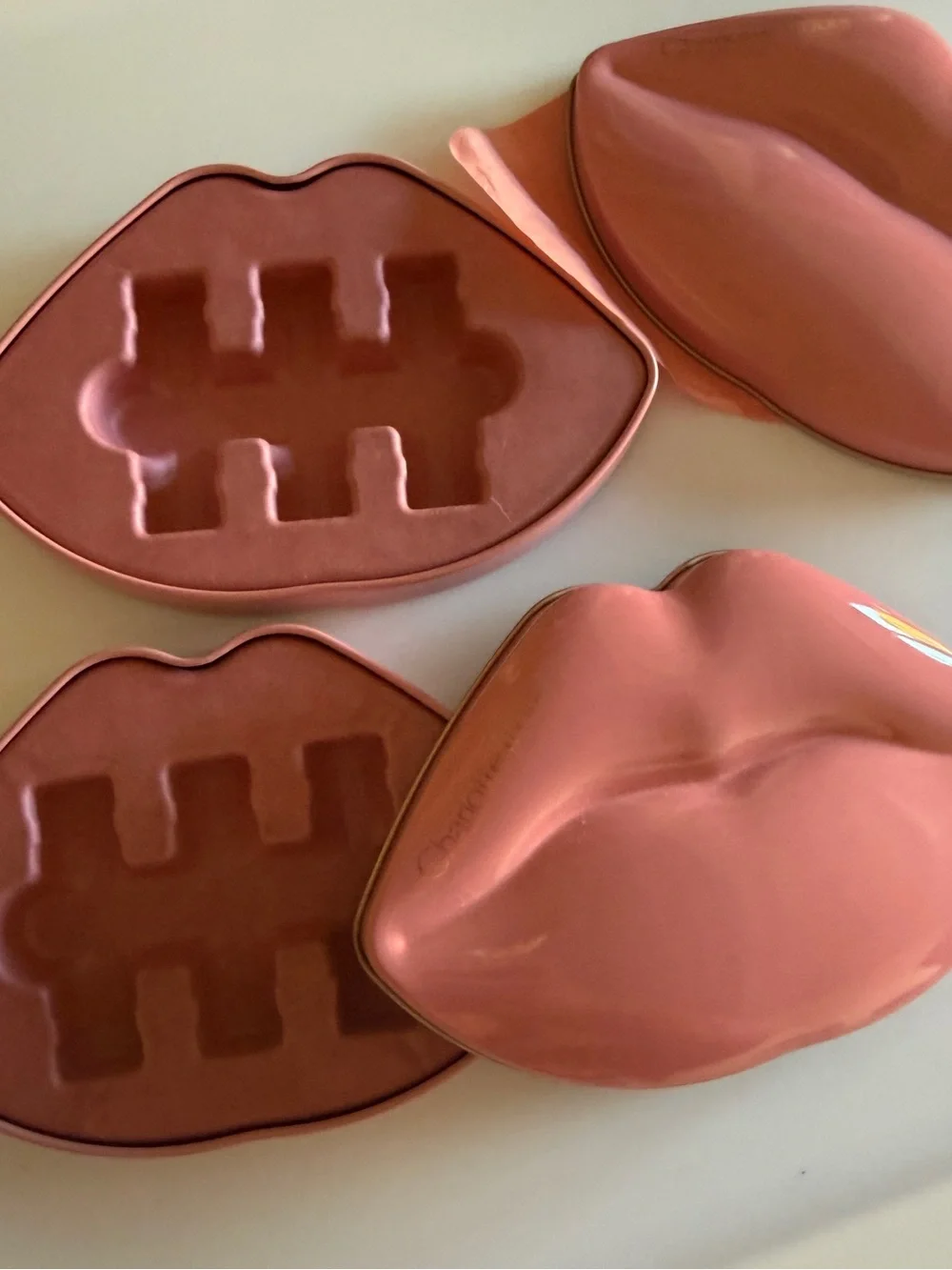 Charlotte Tilbury Lip-Shaped Makeup Palette Case - Pink-TINS ONLY